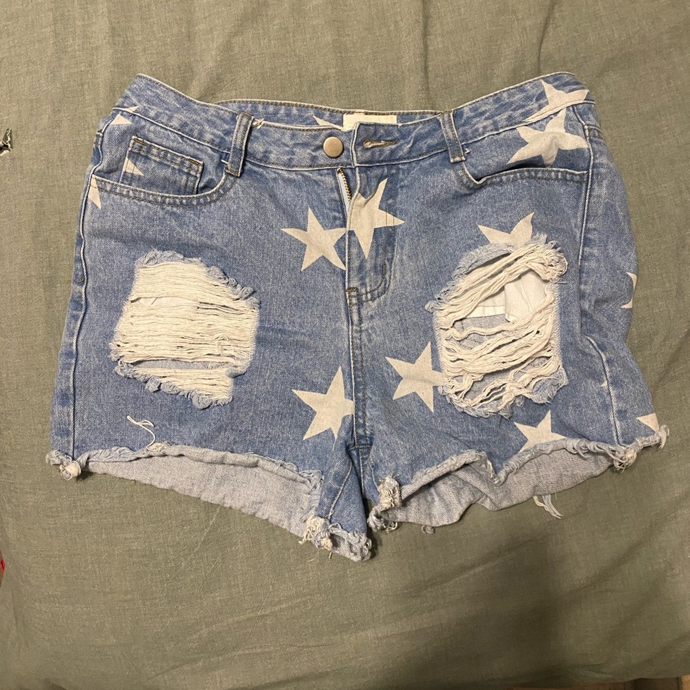 Love + Harmony Boutique distressed shorts (Large)